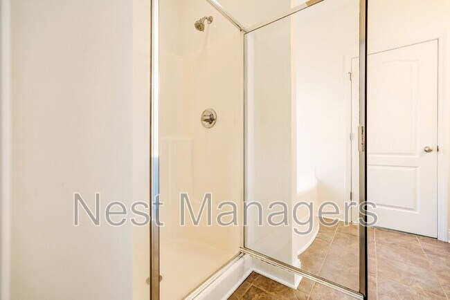 Building Photo - 1081 Ronald Reagan Drive