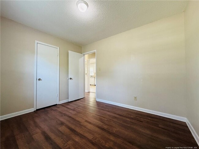 Building Photo - 289 Ramona Dr