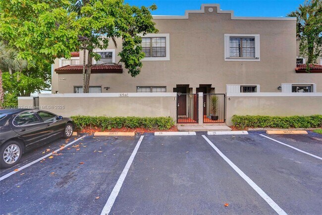 Building Photo - 10540 SW 154th Ct