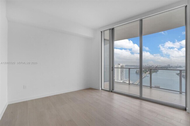 Building Photo - 1400 Biscayne Blvd