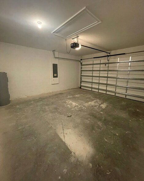 Building Photo - 1078 Rolling Brook Ln