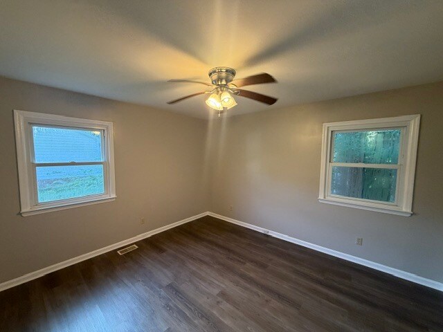 Building Photo - 206 Cambridge Ct