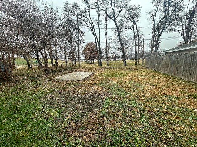 Building Photo - Updated 3 Bed / 2 Bath Home – Council Bluffs – $1,495/mo