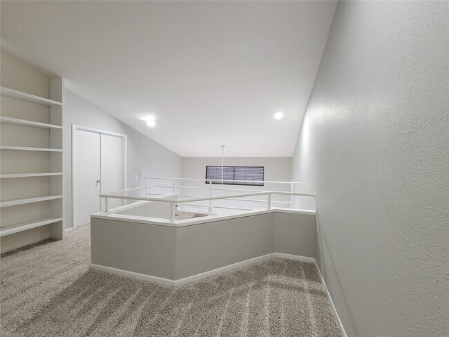 Building Photo - 18309 Sandy Cove Dr