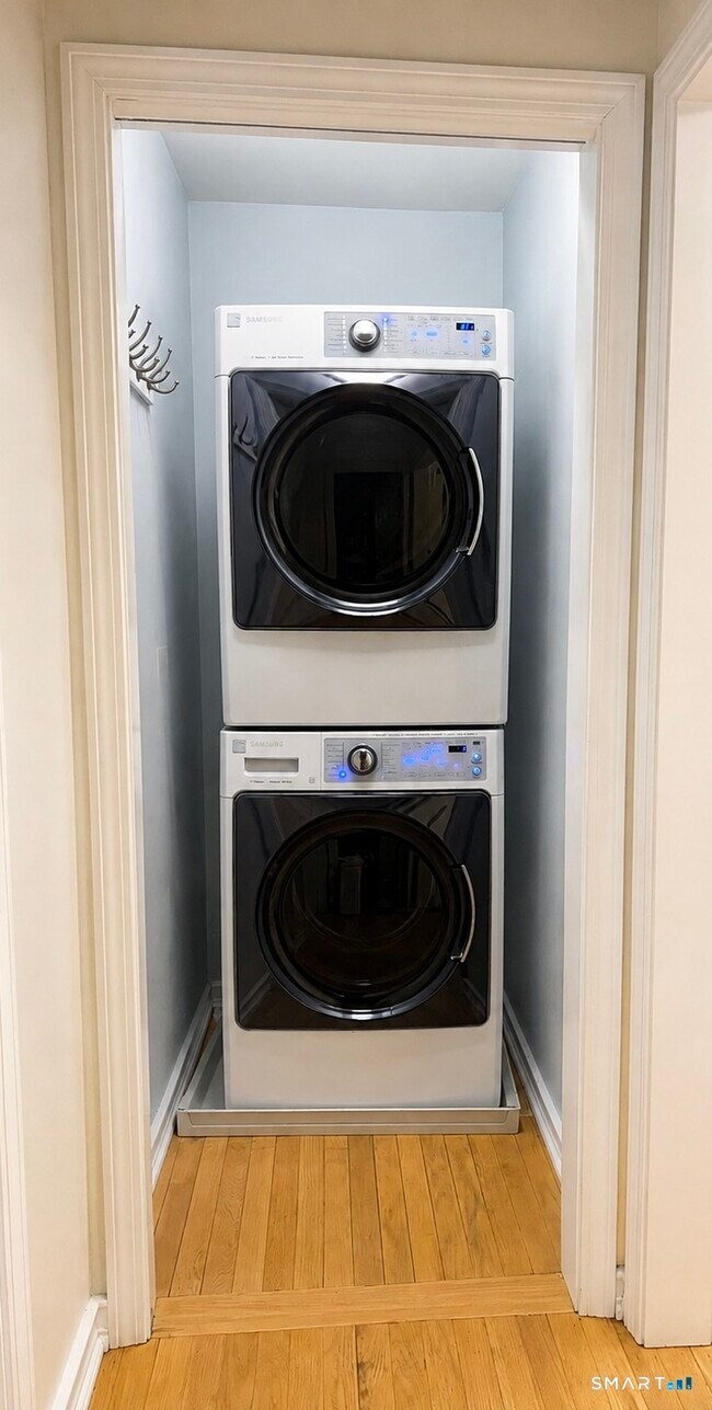 Building Photo - 186 Schiller Rd