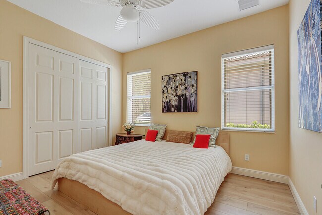 Building Photo - 9400 Briarcliff Trace