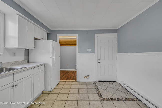 Building Photo - 7 Plum Pl