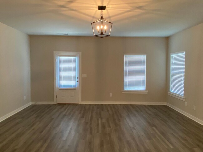 Building Photo - Home for Rent in Odenville, AL….. Available to View with 48 Hour Notice!!!
