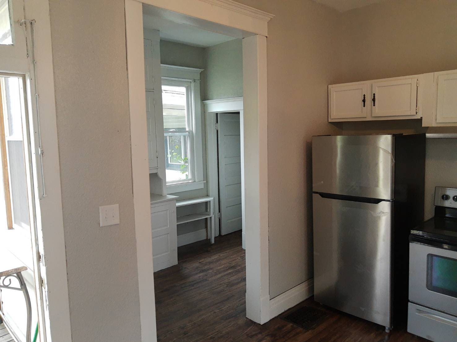 Building Photo - 428 N Zane Hwy