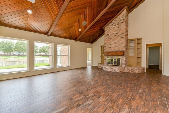 Building Photo - 1231 Creekford Cir
