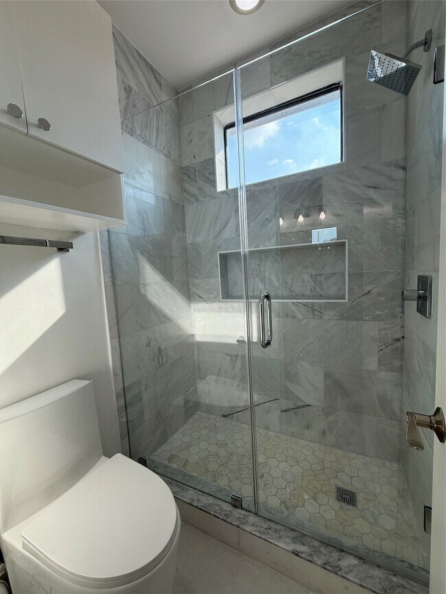 Building Photo - 1608 Patterson St