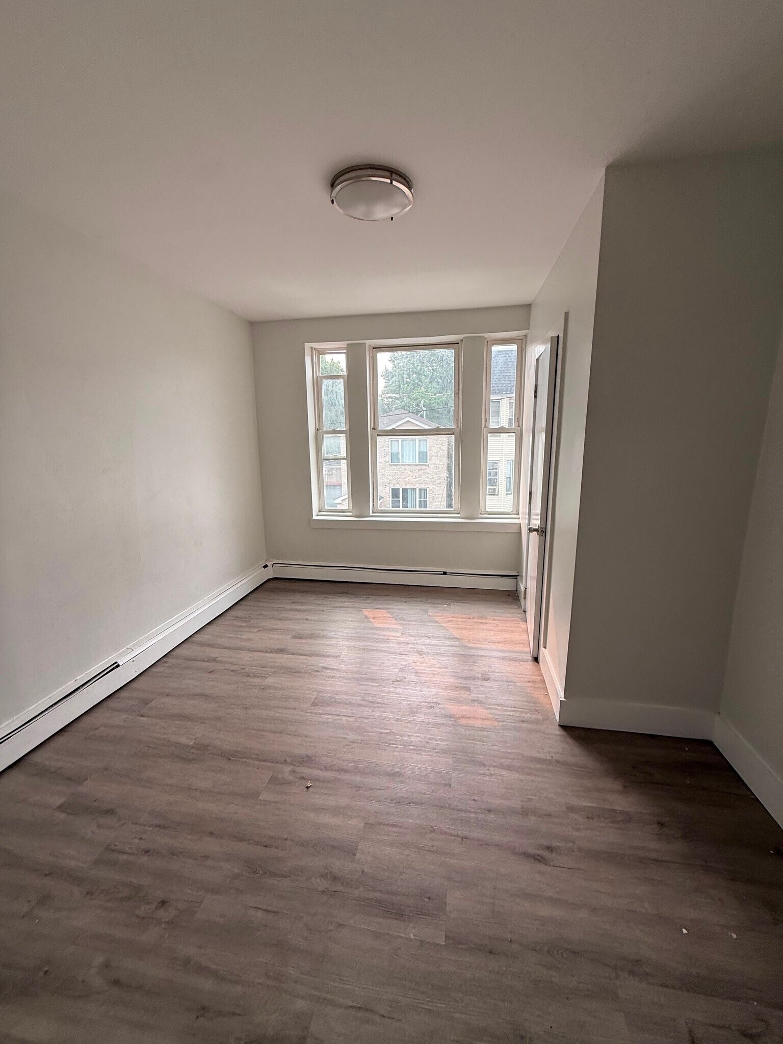 Building Photo - 20 Seidler St