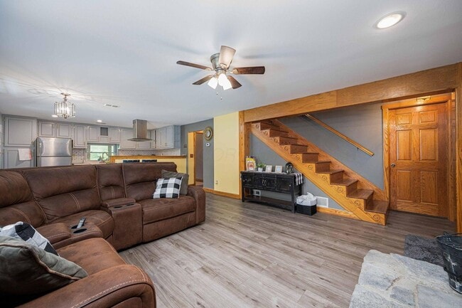 Building Photo - Beautiful 3 Bedroom Fully Furnished House ...