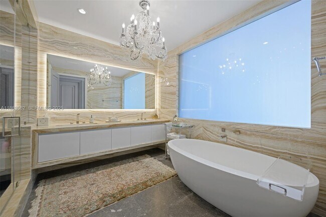 Building Photo - 17901 Collins Ave