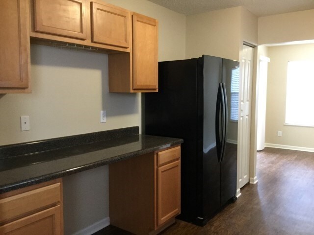 Building Photo - 332 Aberdeen Cir