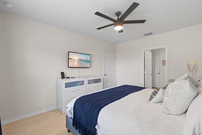 Building Photo - 4BR Under $2,300/mo | Tesla Charger | 15 Min to Lake Nona