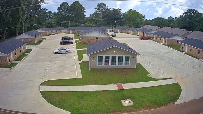 Building Photo - 2515 Kavanaugh Rd