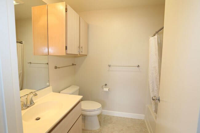 Building Photo - Havens at I'i Vistas - 1/1/2 parking (Mili...