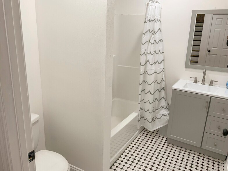 Building Photo - 3600 Eagle St