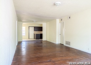 Building Photo - 243 Maplewood Ln