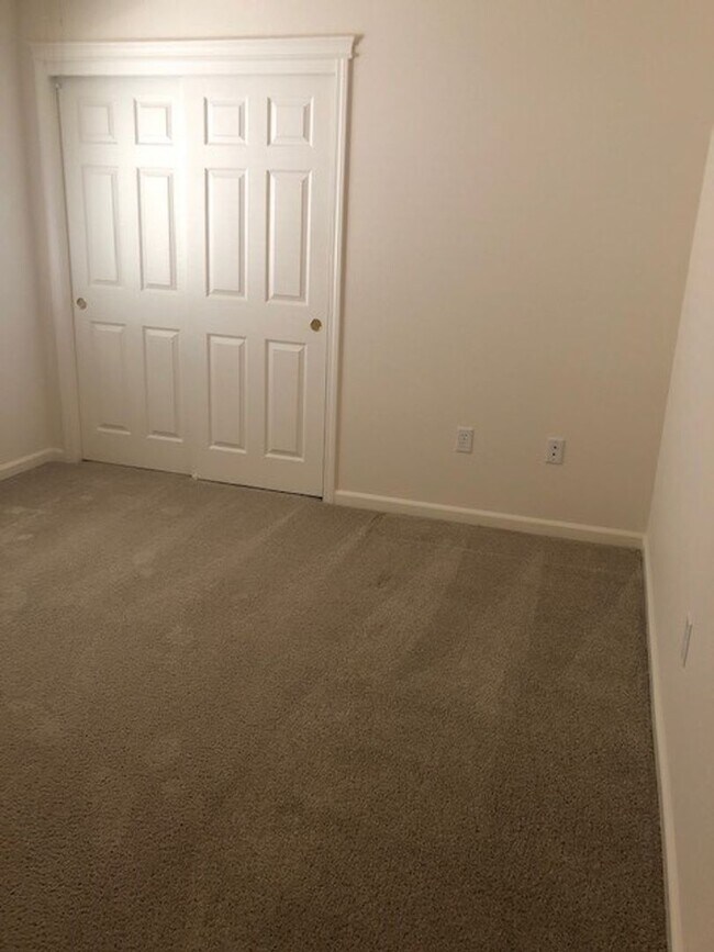 Building Photo - SHASTA HILLS ESTATES 55+ GATED COMMUNITY