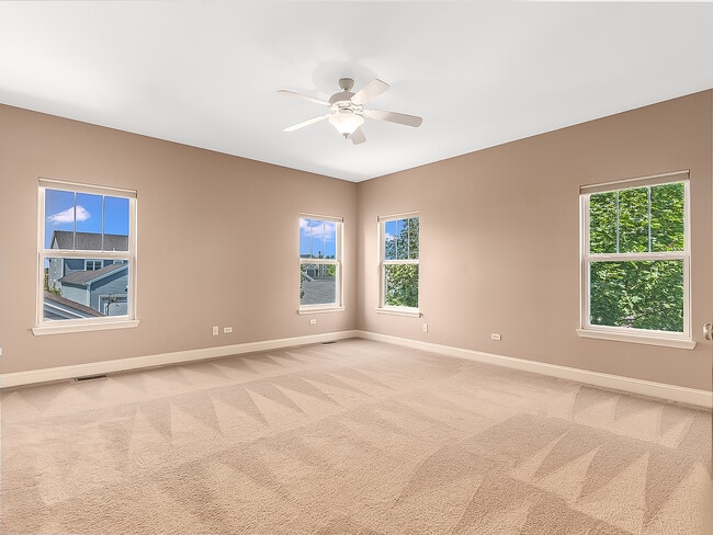 Building Photo - 155 Gillett St