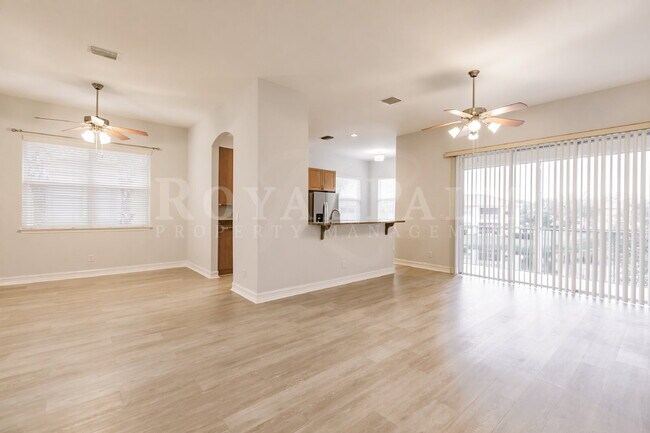 Building Photo - 12060 Lucca St