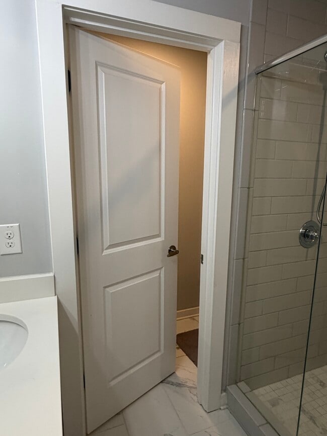 Building Photo - 4762 Sampson Ct.