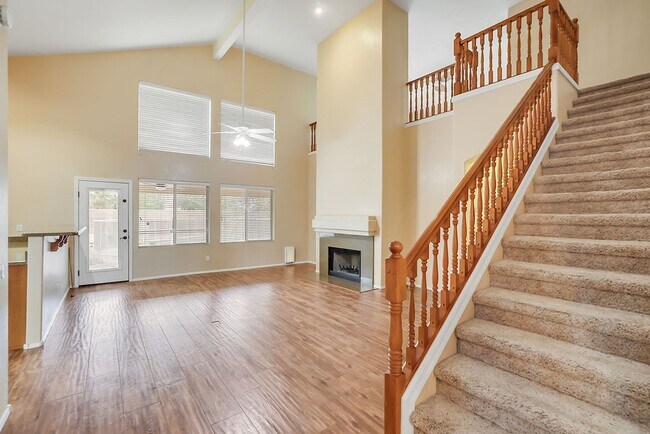 Building Photo - Beautiful Chandler home with pool!