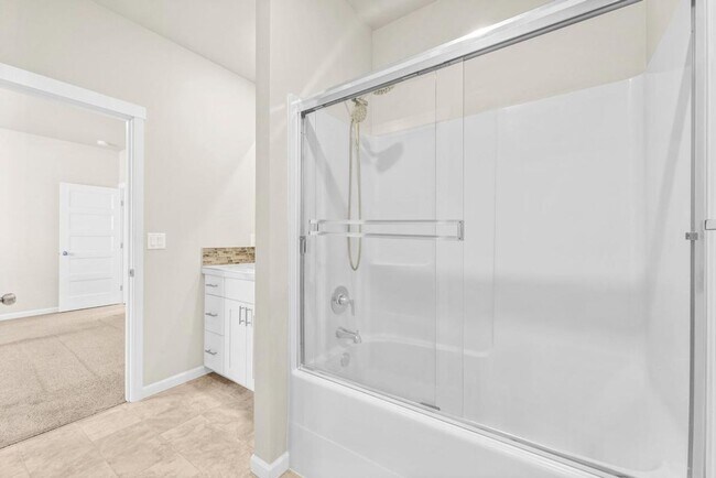 Building Photo - Modern Yelm Home Near JBLM | 3 Bed, 2.25 B...