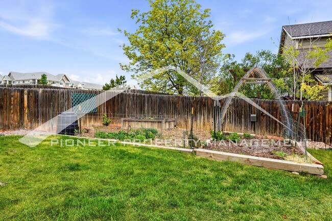 Building Photo - Spacious Home with Central AC and Fenced Yard