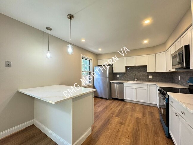 Building Photo - 9606 Scotch Haven Dr