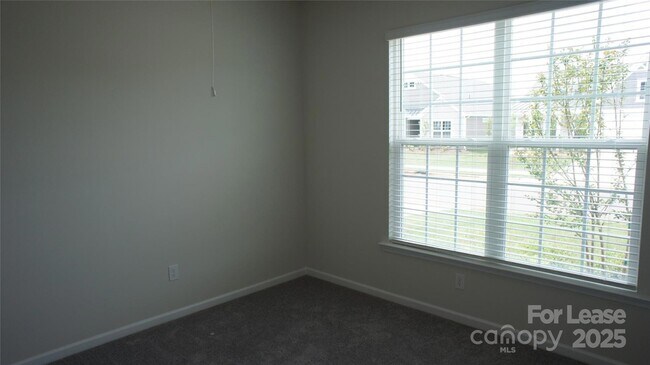 Building Photo - 137 Pampas Pl