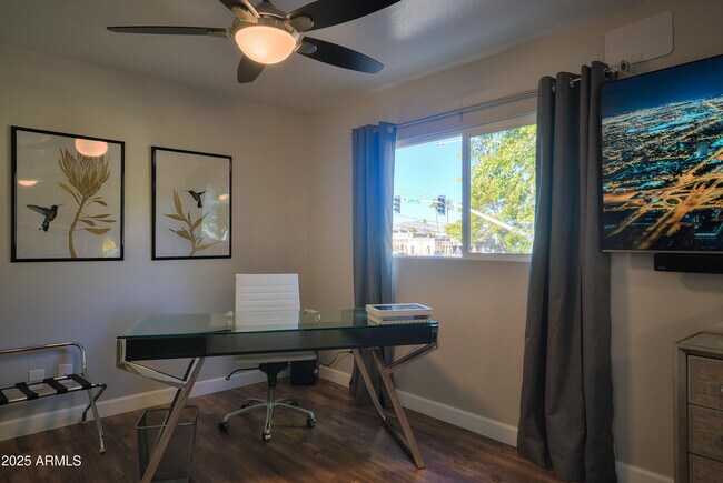 Building Photo - 7603 E Montecito Ave