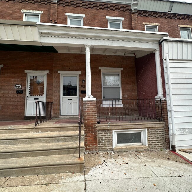 Front Porch - 921 N 66th St