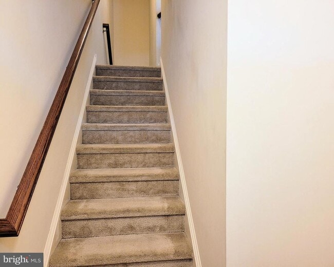 Building Photo - 628 Rigel Way