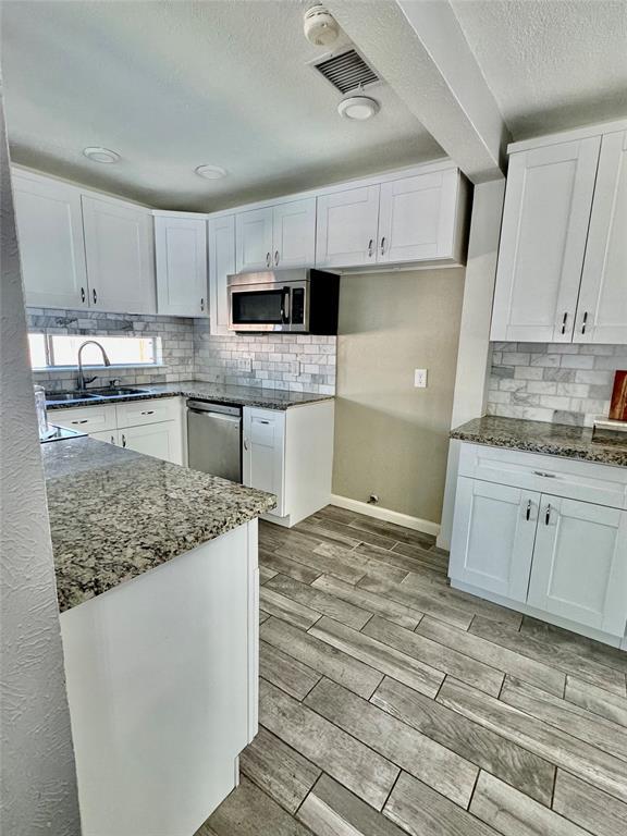 Building Photo - 2206 Sunset Trail
