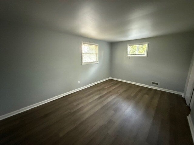 Building Photo - EAST SIDE 4 BR RECENTLY UPDATED!  AVAILABLE NOW!