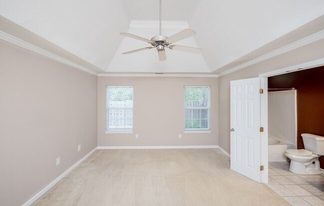 Building Photo - 435 Snead Way