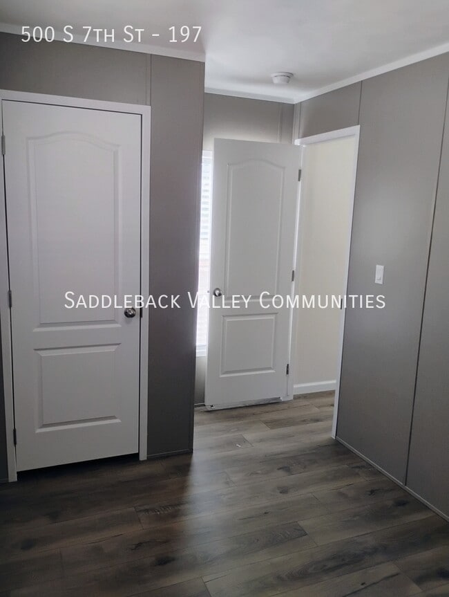 Building Photo - 500 S 7th St