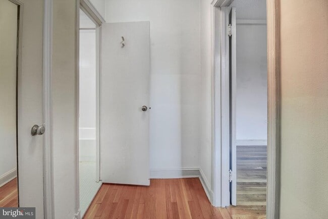 Building Photo - 3051 Idaho Ave NW