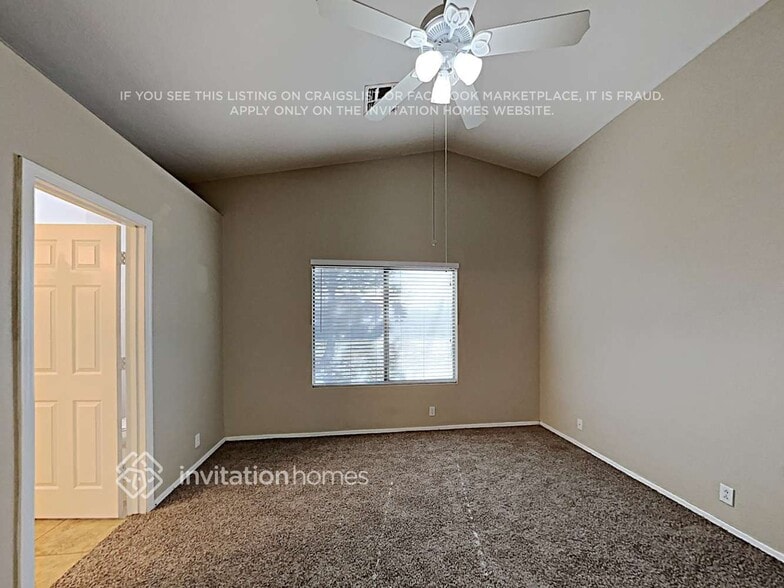 Building Photo - 9331 W Cinnabar Ave