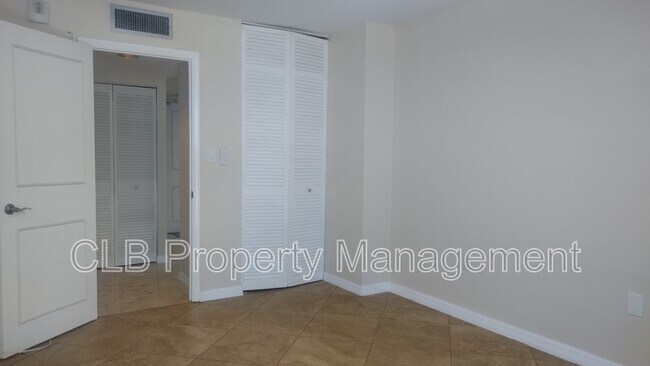 Building Photo - 3051 S Atlantic Ave