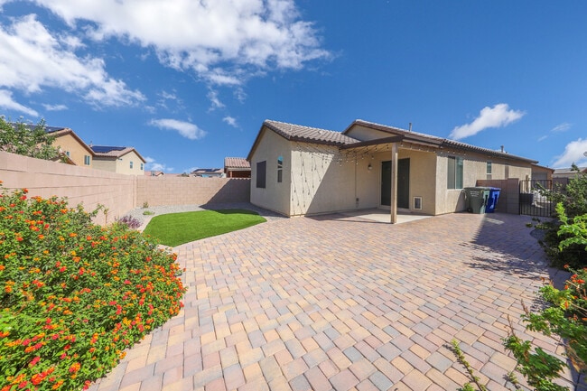 Building Photo - 4466 S Sunrise Bluff Way