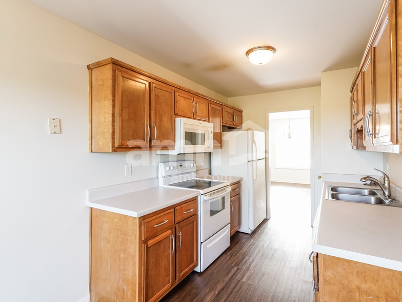 Building Photo - 3513 Torrington Ln