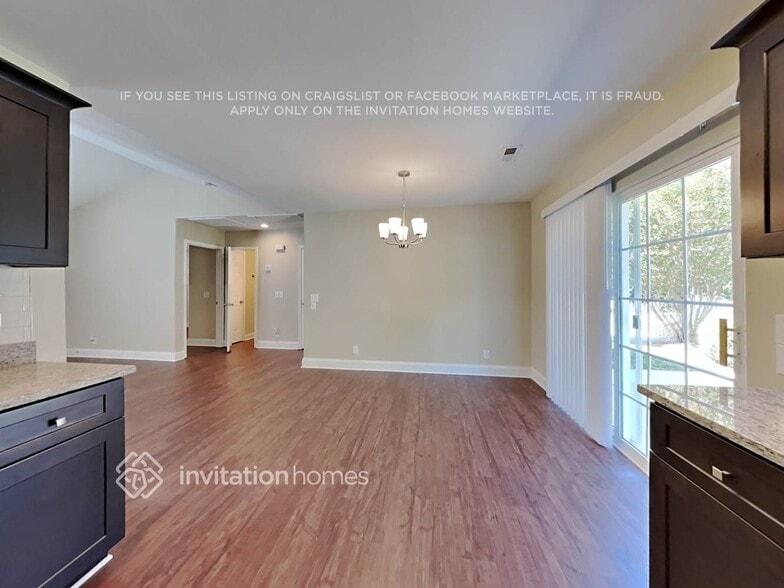 Building Photo - 204 Tarrington Dr