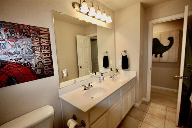 Building Photo - 2734 Greenway Dr