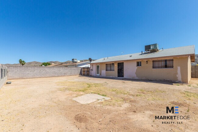 Building Photo - 2Bed/2Bath House at 24th St/Baseline! Appl...