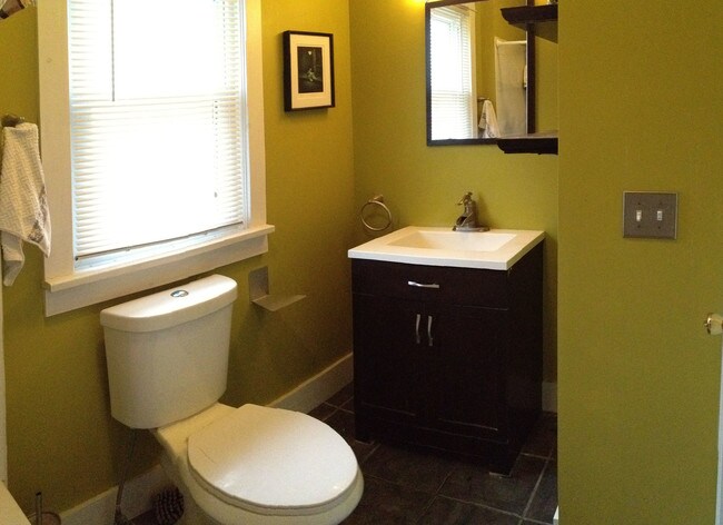 Building Photo - 142 S Marquette St