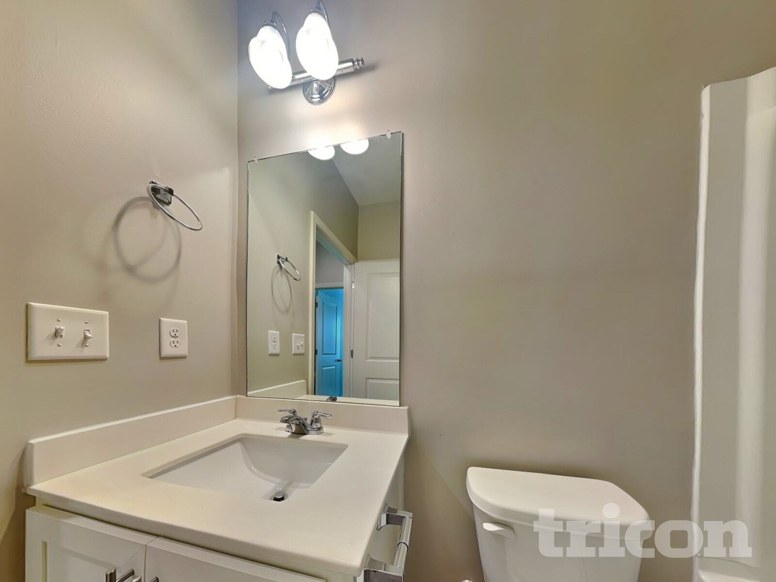 Building Photo - 300 San Vito Wy